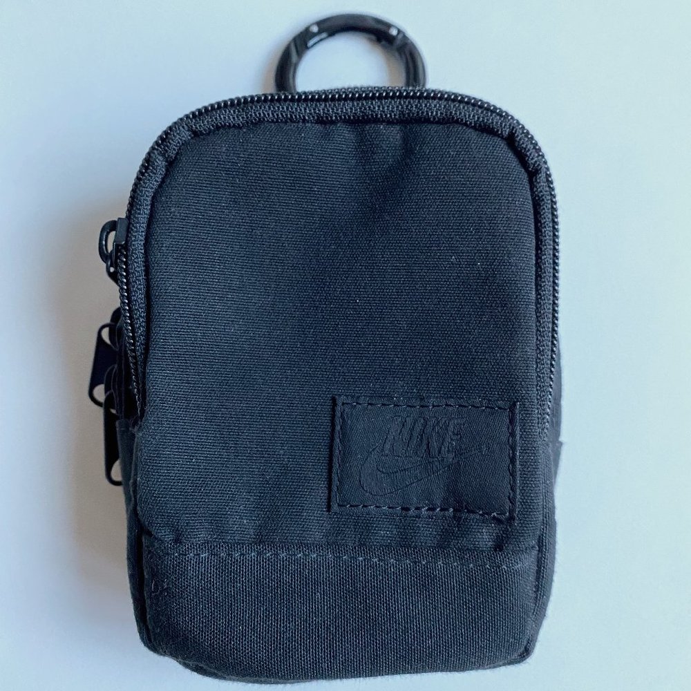 Nike Mini Pouch with Clip